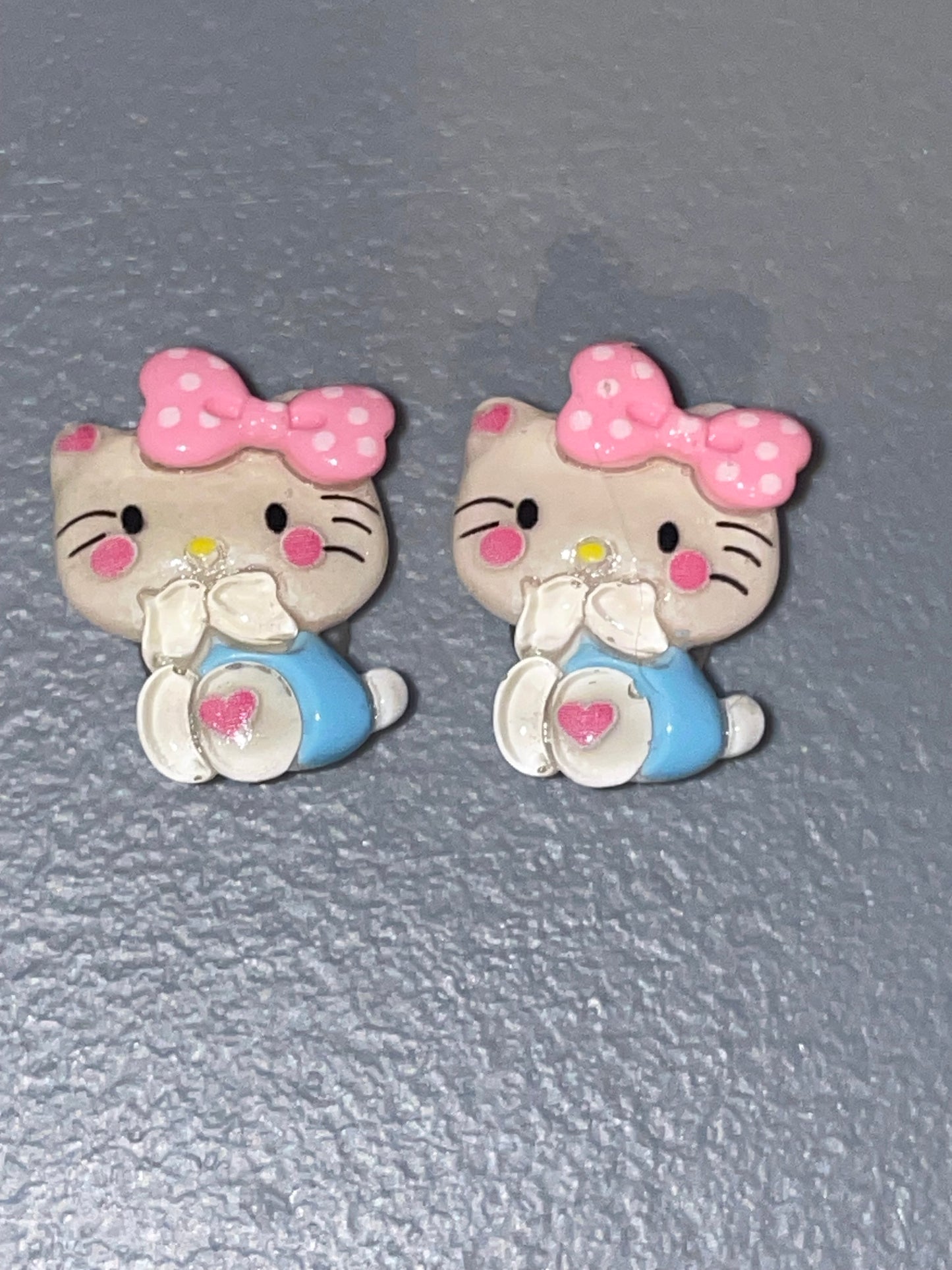 Hello Kitty Croc Charms Pairs