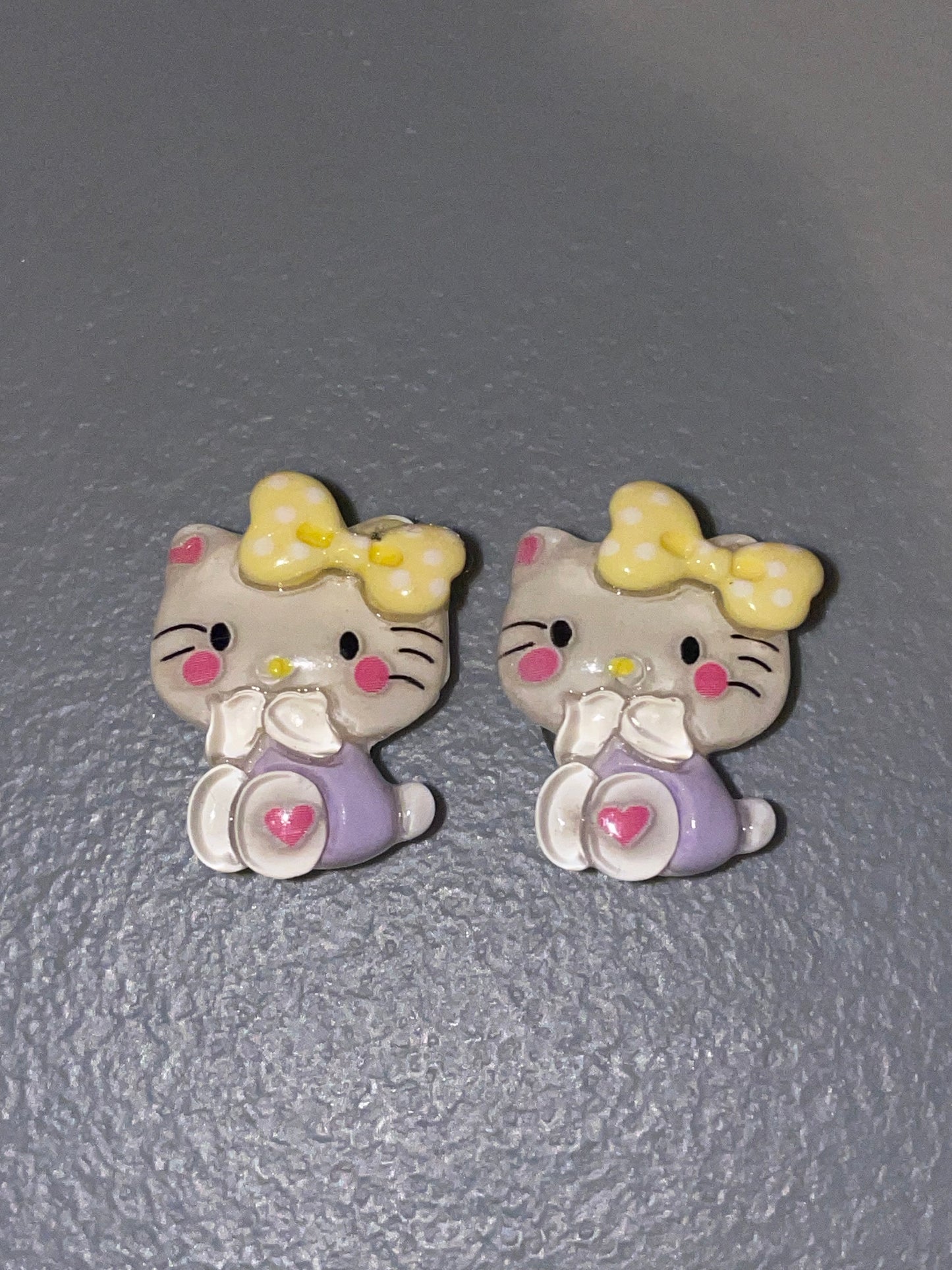 Hello Kitty Croc Charms Pairs