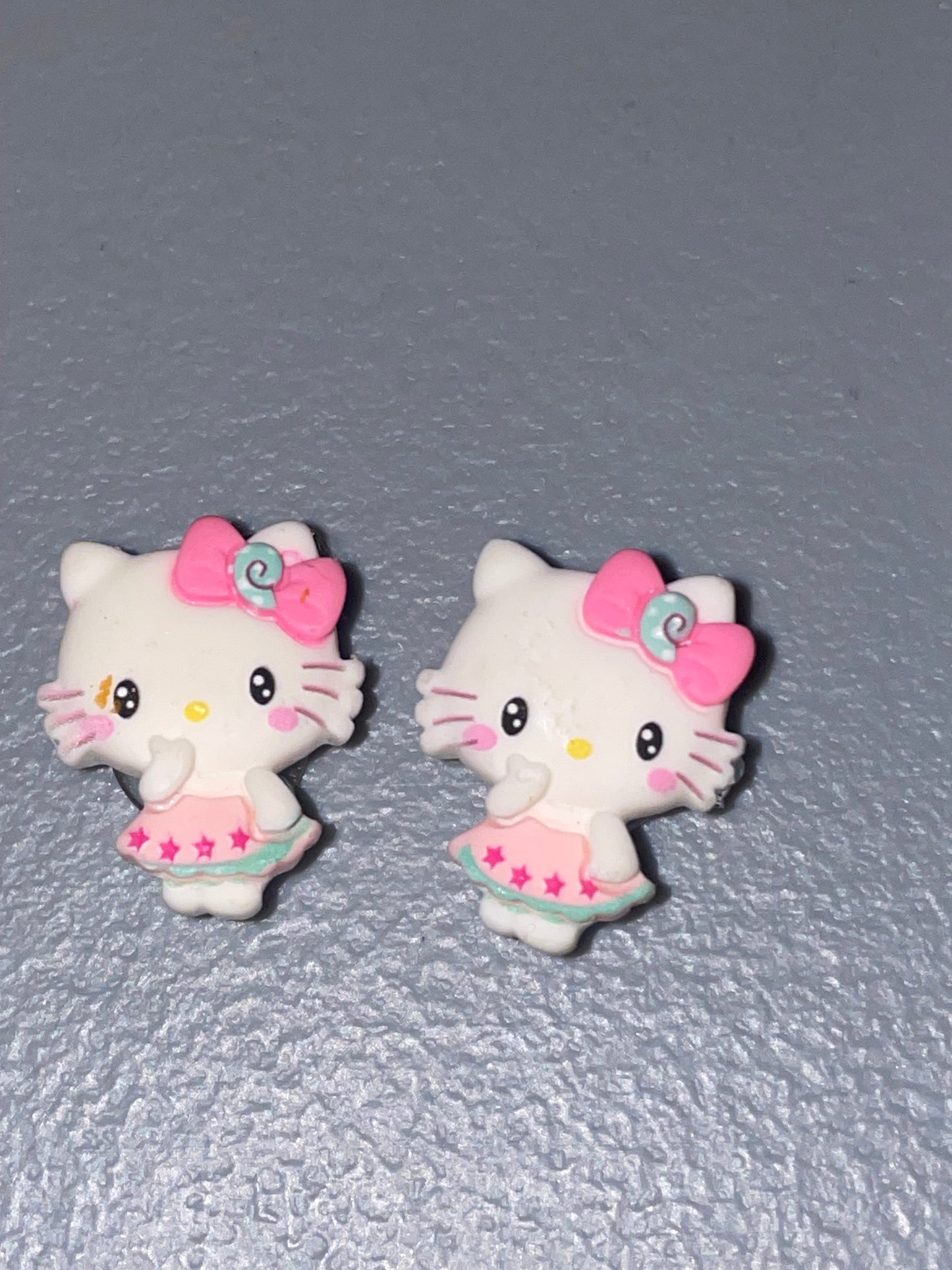 Hello Kitty Croc Charms Pairs