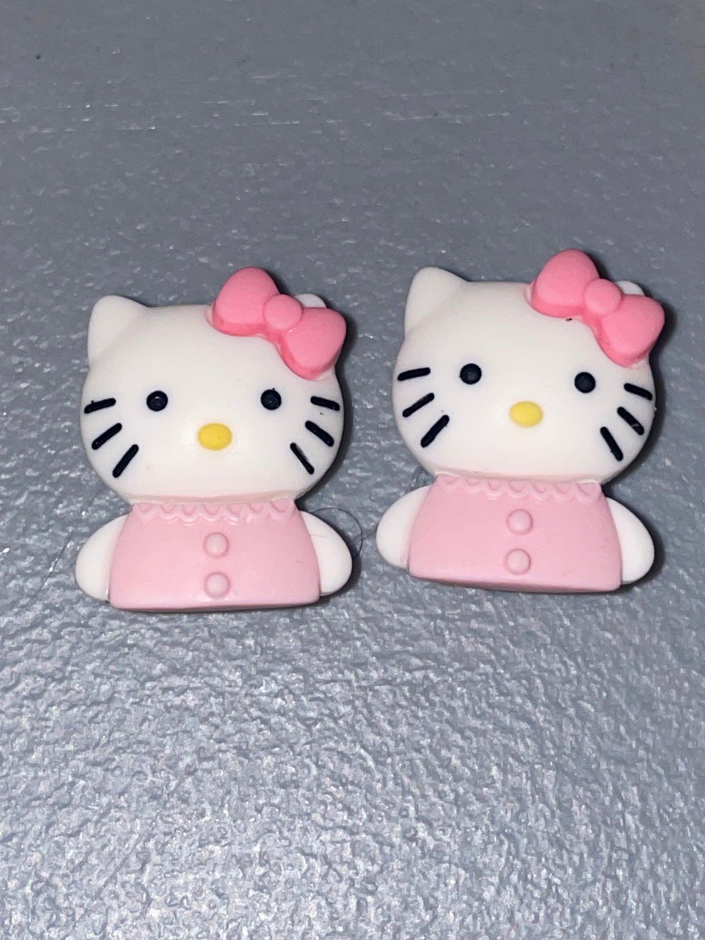 Hello Kitty Croc Charms Pairs