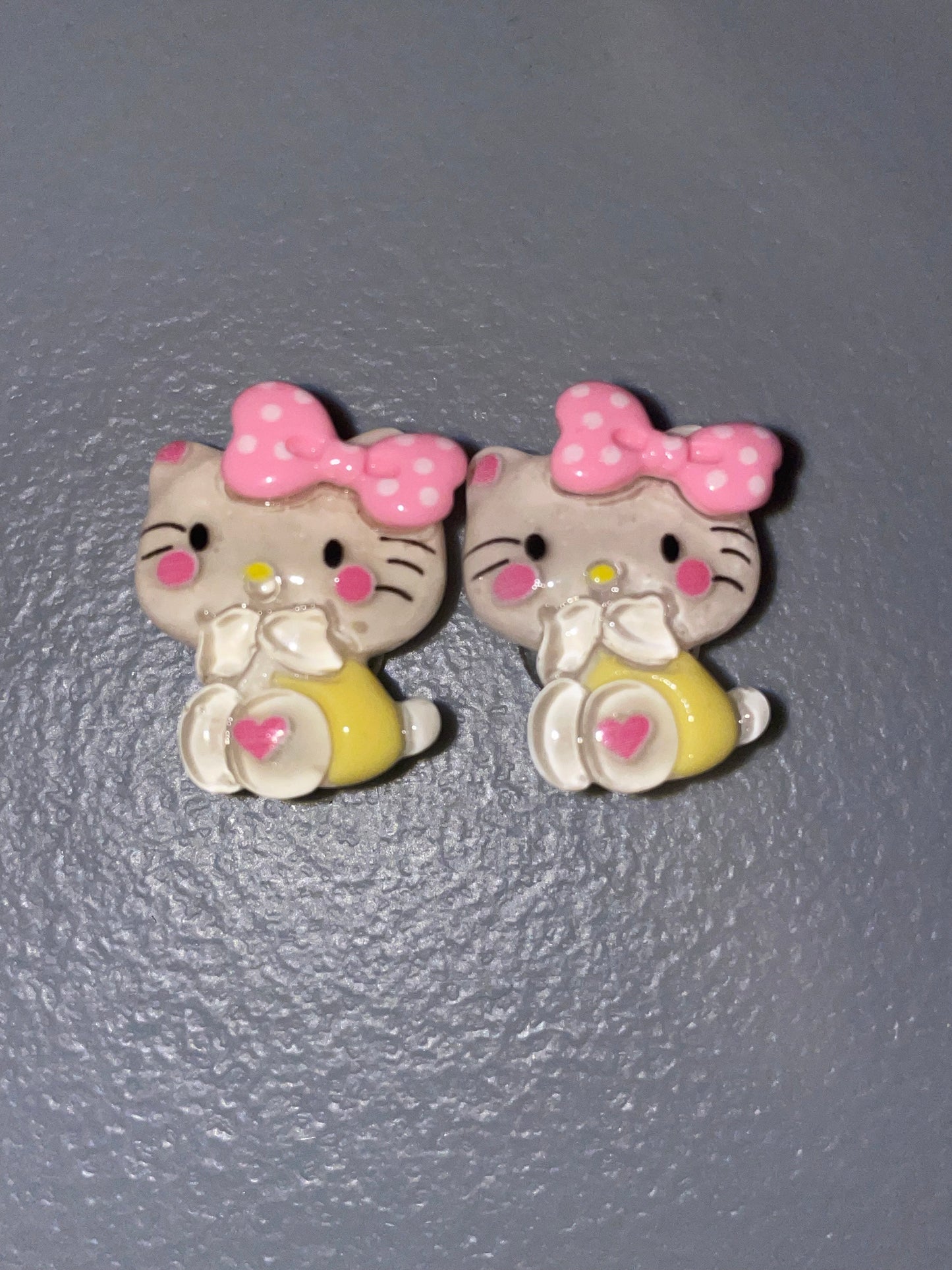 Hello Kitty Croc Charms Pairs